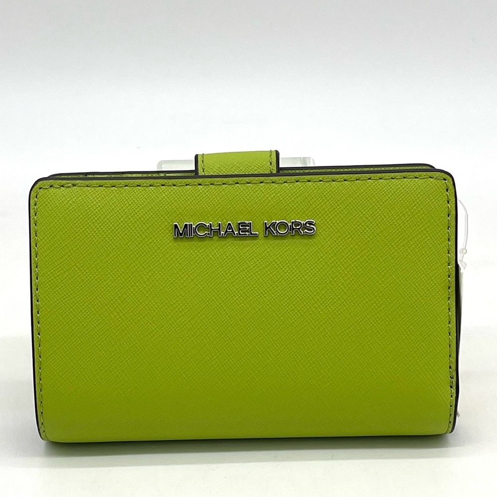 Michael Kors Medium Bifold Corner Zip Wallet